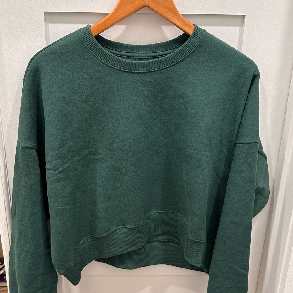 Green Cropped Hollister Crewneck (Unworn)
